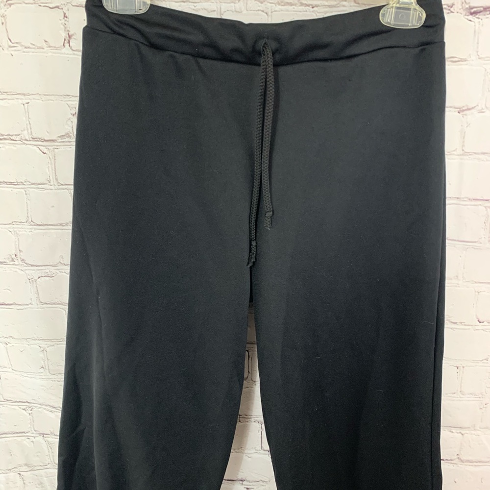 Balera Black Drawstring Capri workout pants - Picture 2 of 5